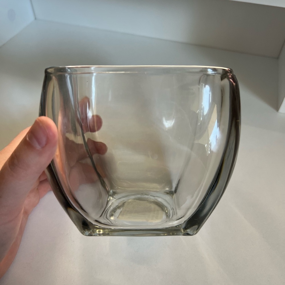 New Libbey Clear Glass Tapered Curved Votive Square Vase Decoration - Picture 4 of 6